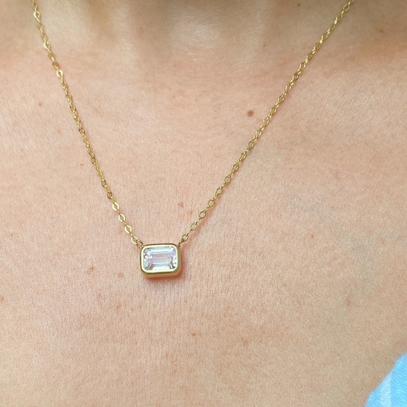 14K Gold Natural Morganite Necklace - Picture 5 of 7